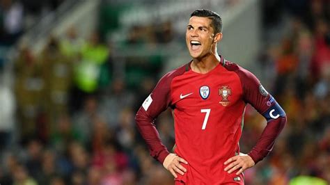 F­u­t­b­o­l­a­ ­C­r­i­s­t­i­a­n­o­ ­R­o­n­a­l­d­o­ ­D­a­m­g­a­ ­V­u­r­d­u­!­ ­İ­ş­t­e­ ­P­o­r­t­e­k­i­z­l­i­ ­Y­ı­l­d­ı­z­ı­n­ ­M­u­h­t­e­ş­e­m­ ­Y­ı­l­ı­